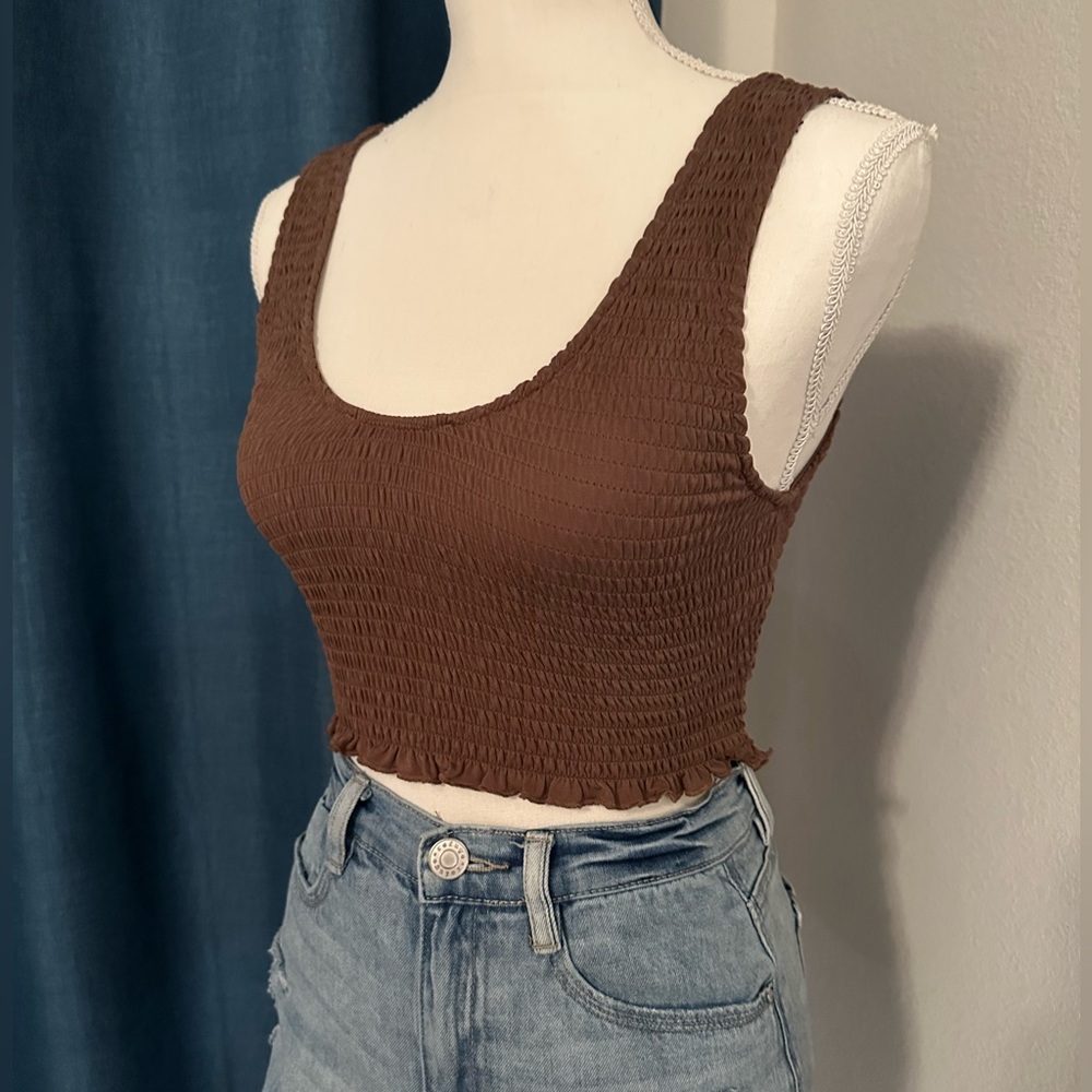Brown Tank Ruffle Ribbed Stretchy Crop Top Size Small - Picture 3 of 5